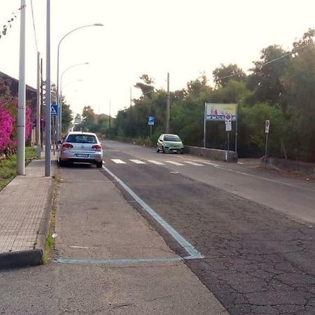 Aessebenessere Casavacanza Mascali Bagian luar foto