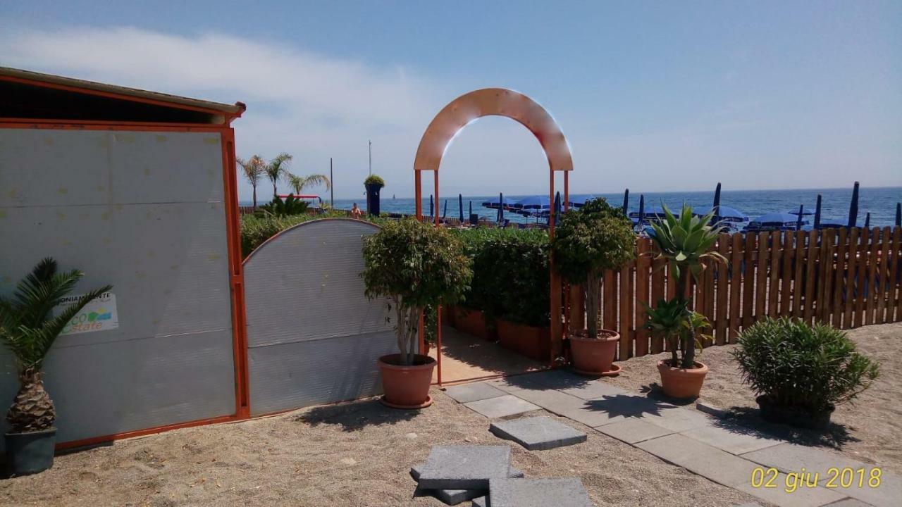 Aessebenessere Casavacanza Mascali Bagian luar foto