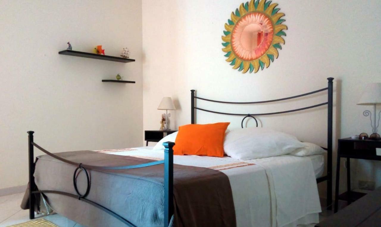 Aessebenessere Casavacanza Mascali Bagian luar foto