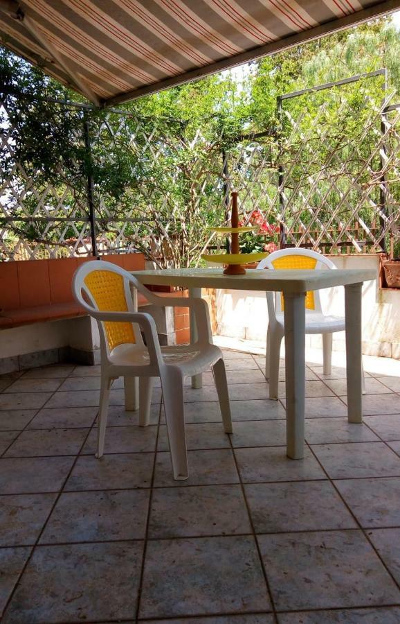 Aessebenessere Casavacanza Mascali Bagian luar foto